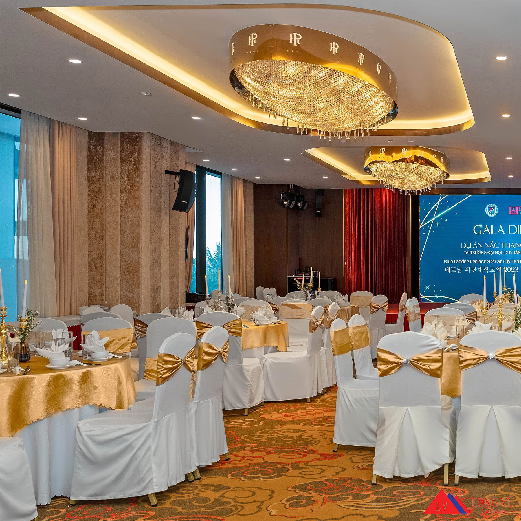 Bàn ghế phòng tiệc nhà hàng hiện đại