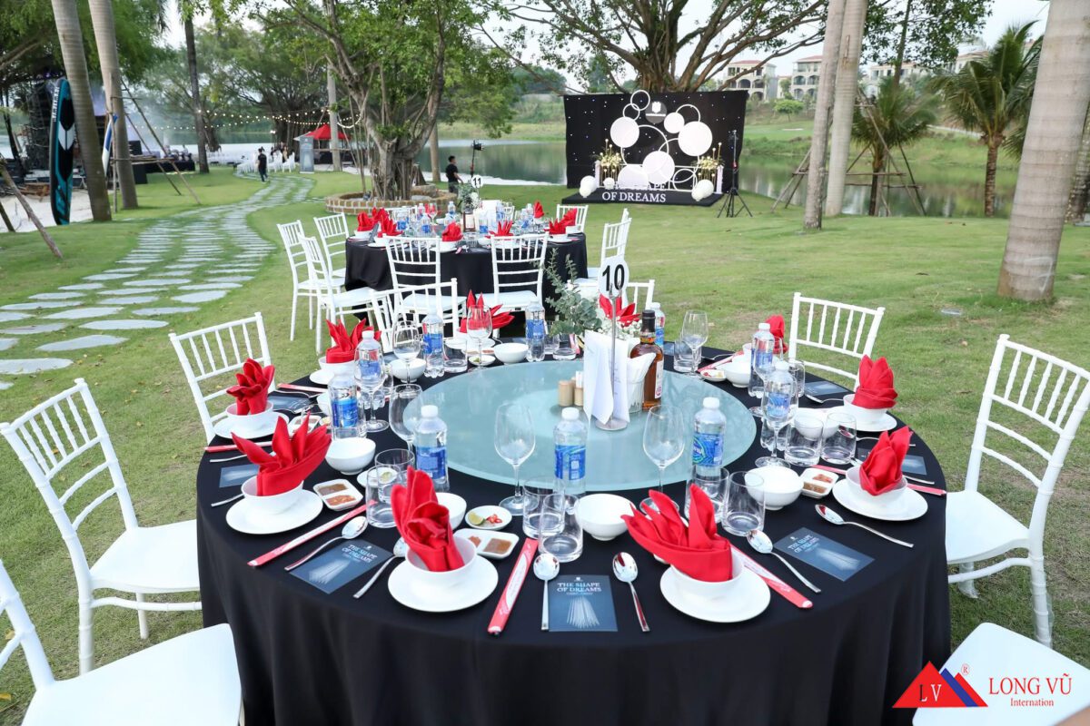 Bàn ghế phòng tiệc nhà hàng hiện đại