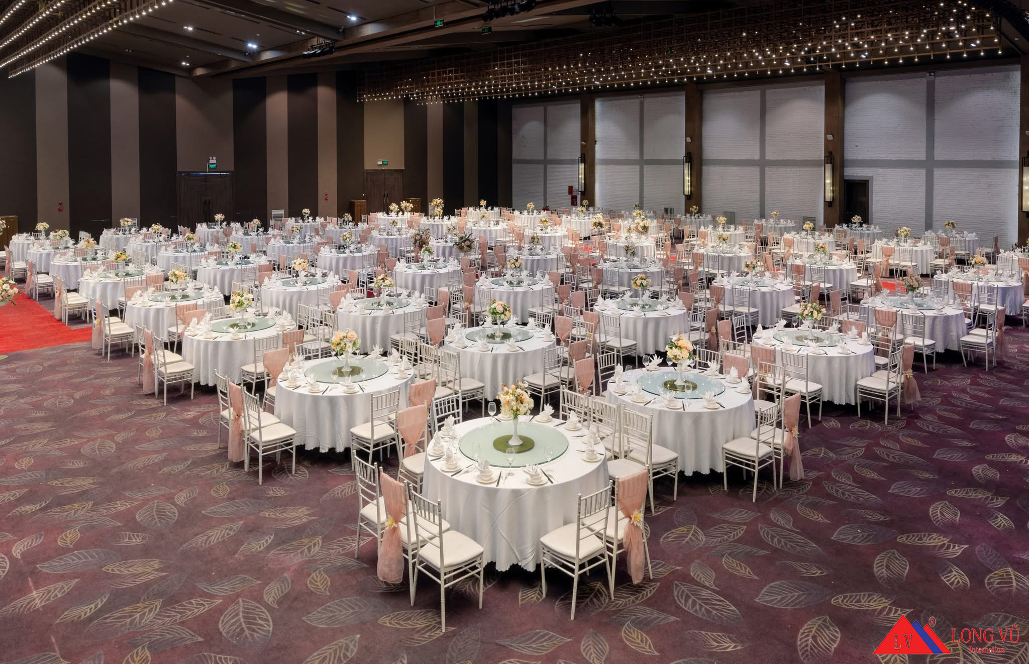 Bàn tròn mâm xoay nhà hàng cao cấp