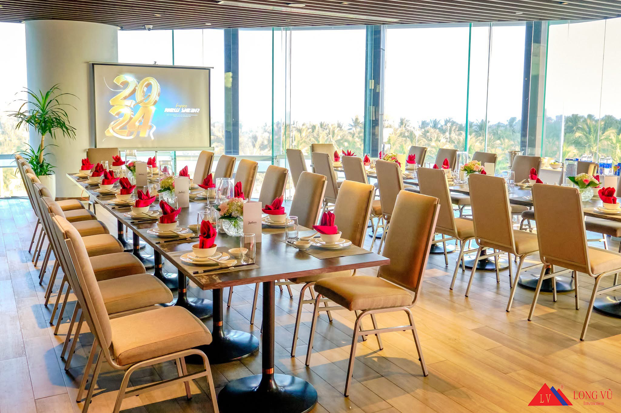 Bộ bàn ghế tiệc cưới sang trọng