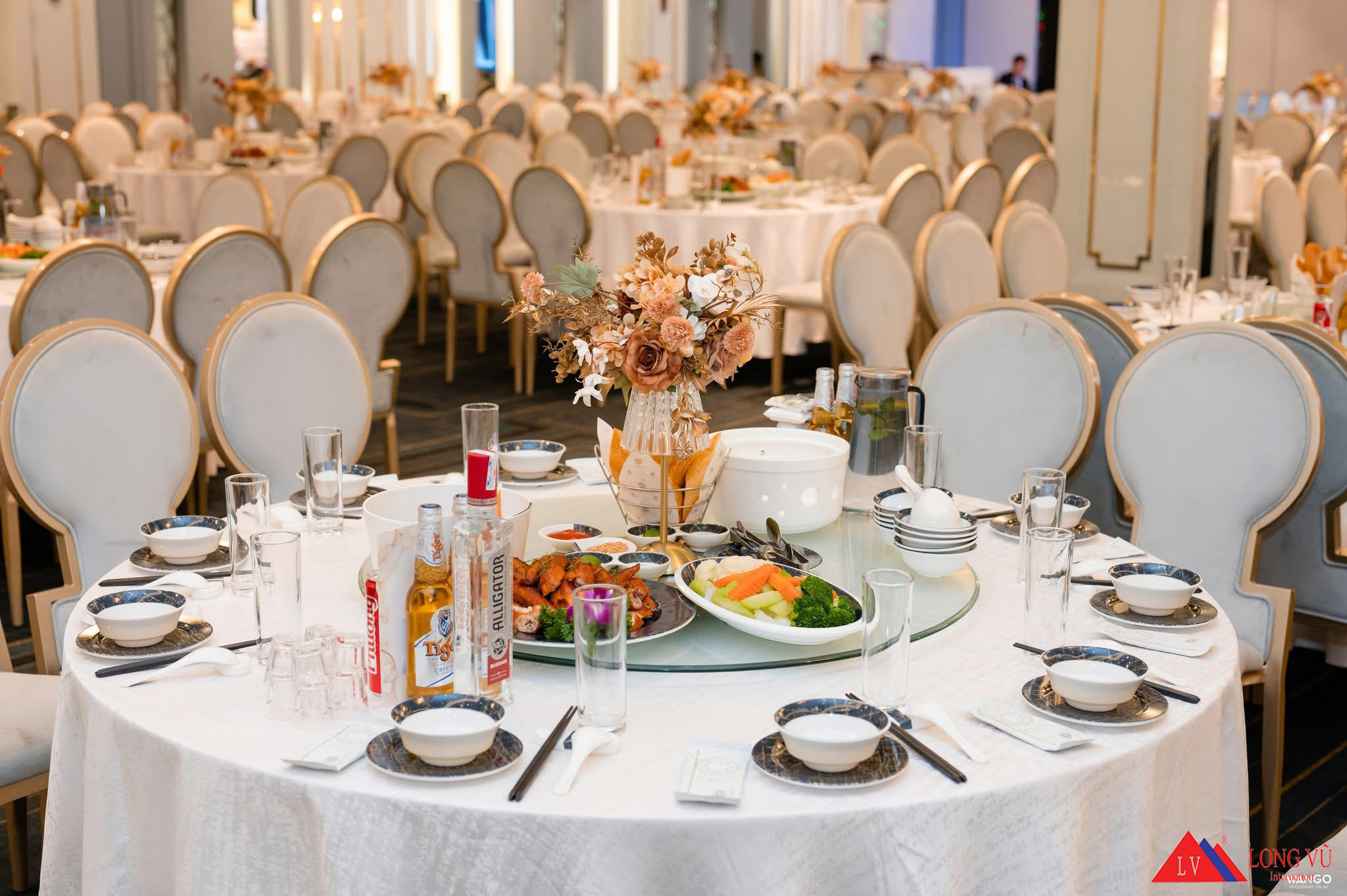 Bộ bàn ghế tiệc nhà hàng hiện đại sang trọng