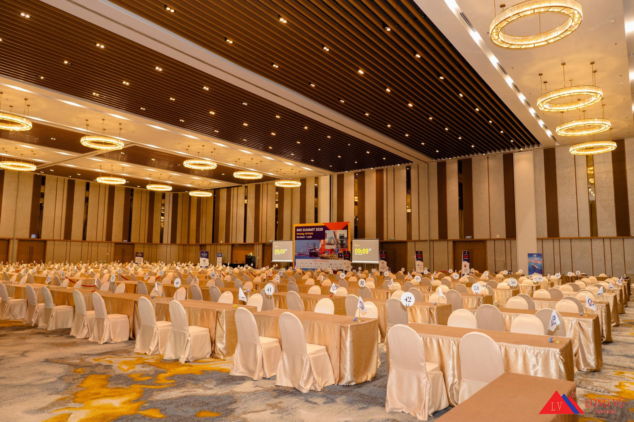 Ghế banquet nệm hoa văn họa tiết đẹp