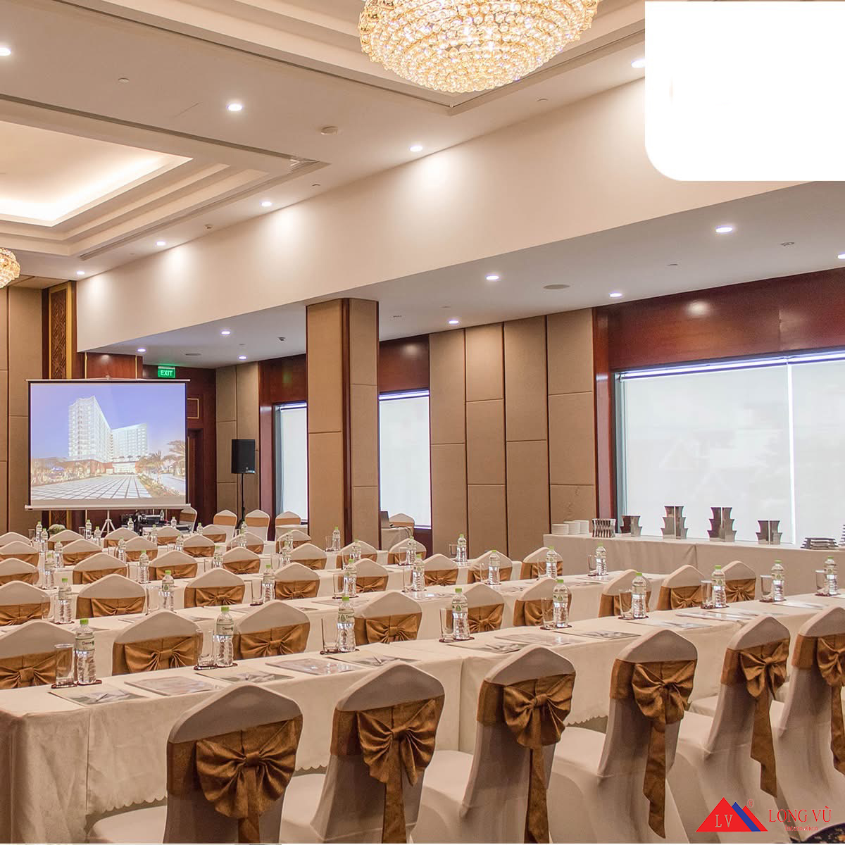 Ghế banquet nhập khẩu cho khách sạn 4,5 sao