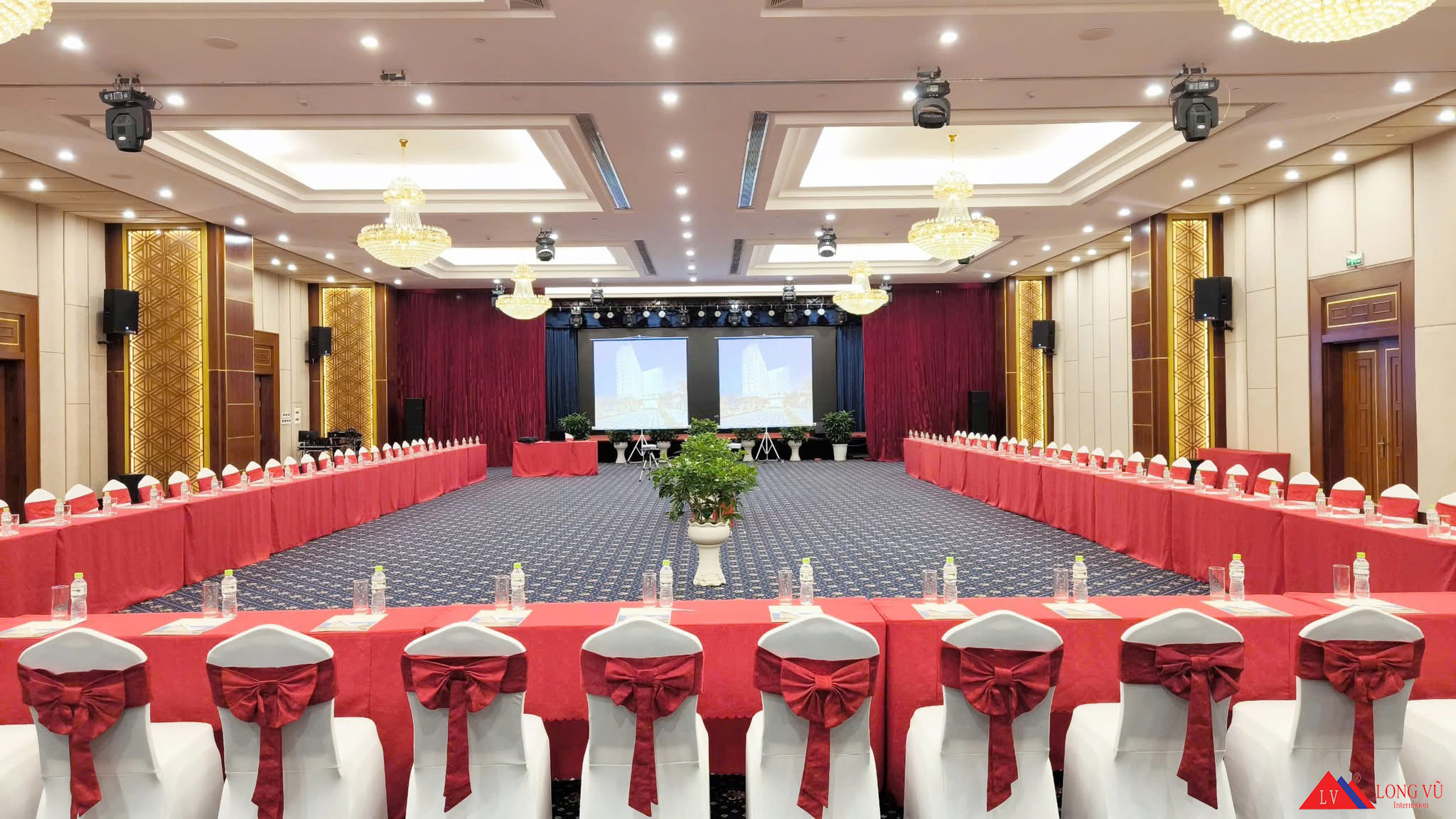 Ghế banquet nhập khẩu cho khách sạn 4,5 sao