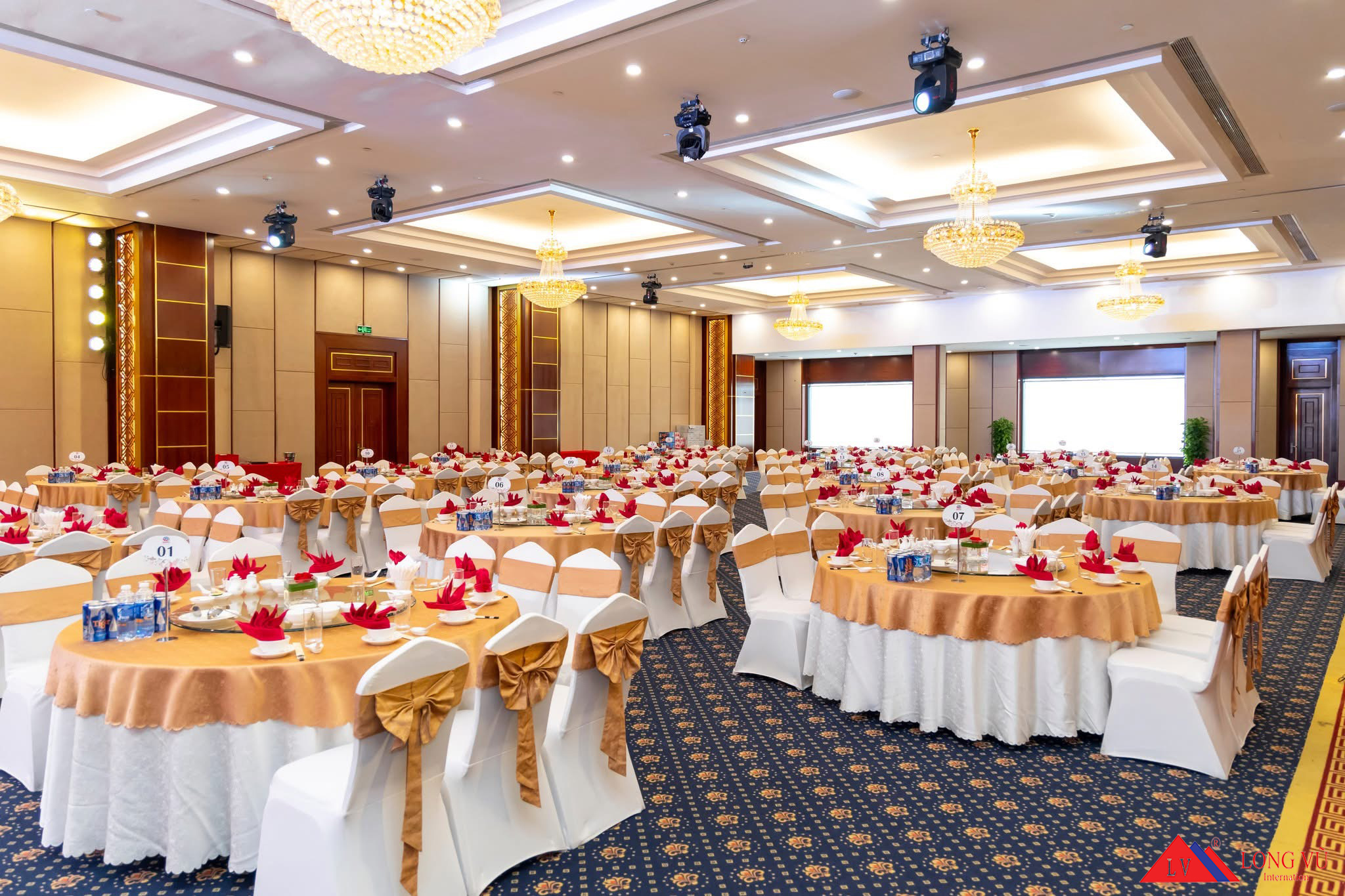 Ghế banquet nhập khẩu cho khách sạn 4,5 sao