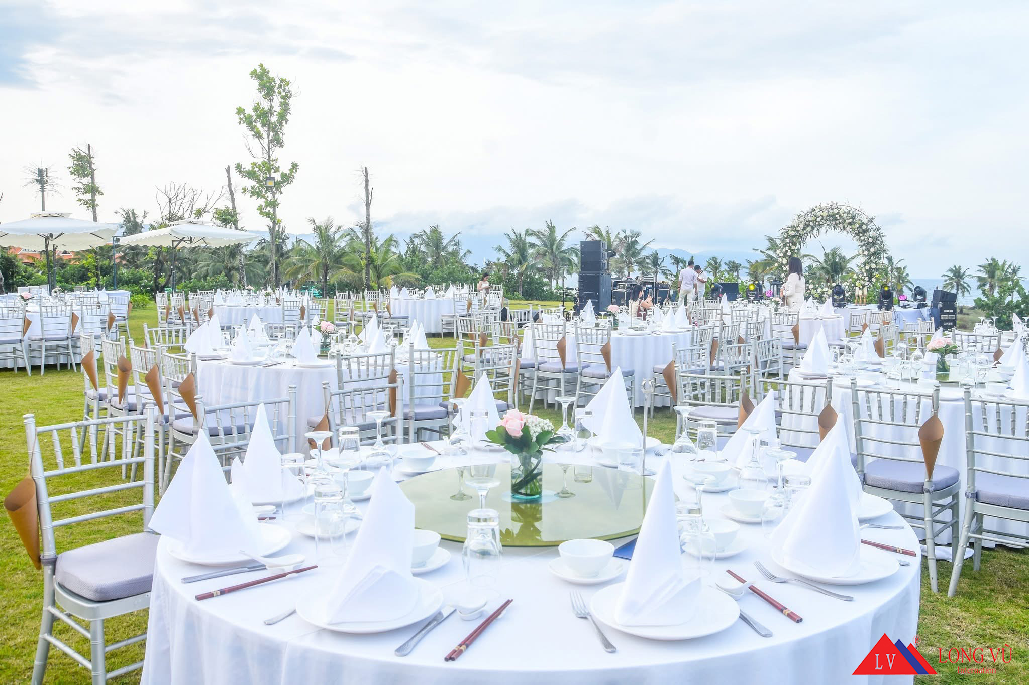 Ghế tiệc phong cách châu âu