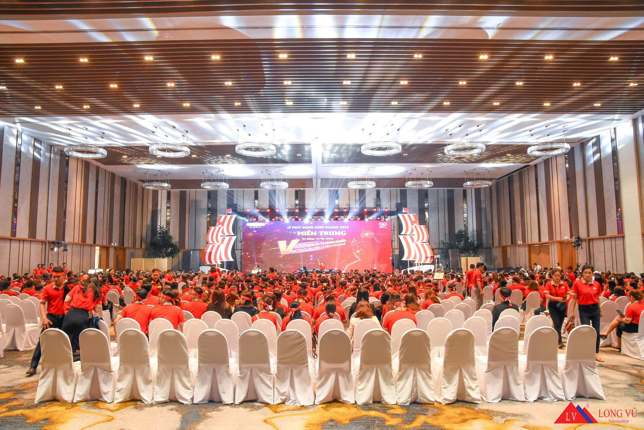 Ghế tiệc phong cách châu âu